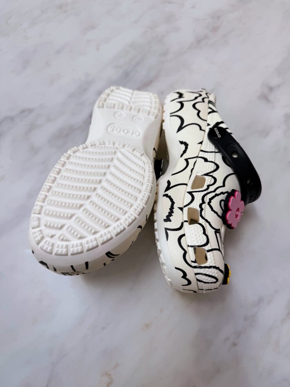 Crocs + Marimekko Classic Platform Clog - Picture 2 of 4